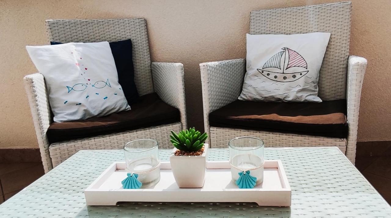 Old Town Paklenica Apartment สตารีกราด-ปาเคลนีซา ภายนอก รูปภาพ