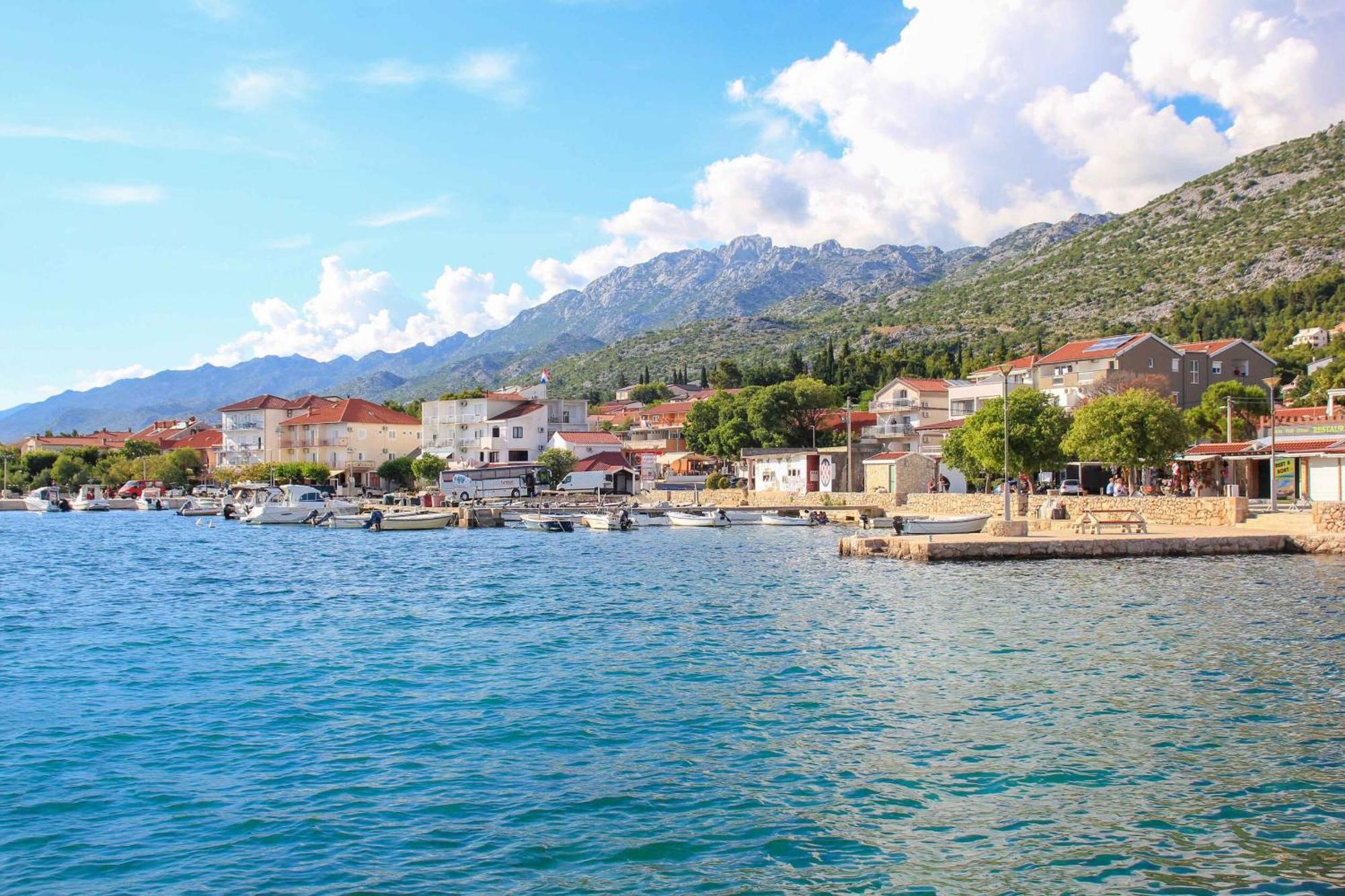 Old Town Paklenica Apartment สตารีกราด-ปาเคลนีซา ภายนอก รูปภาพ